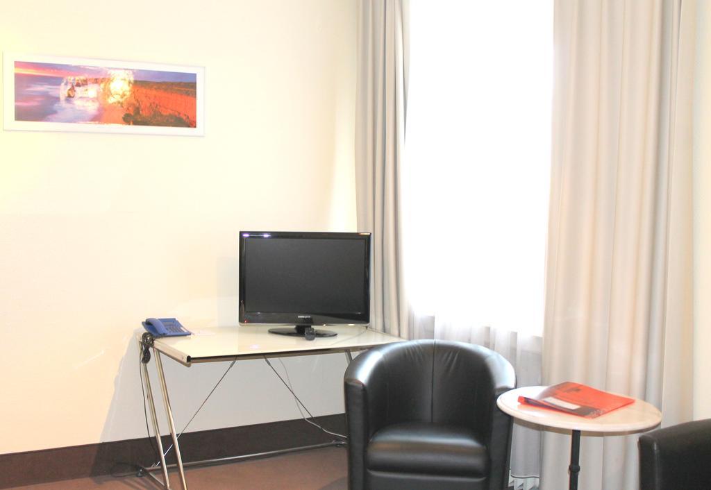 Monopol Centre Dusseldorf