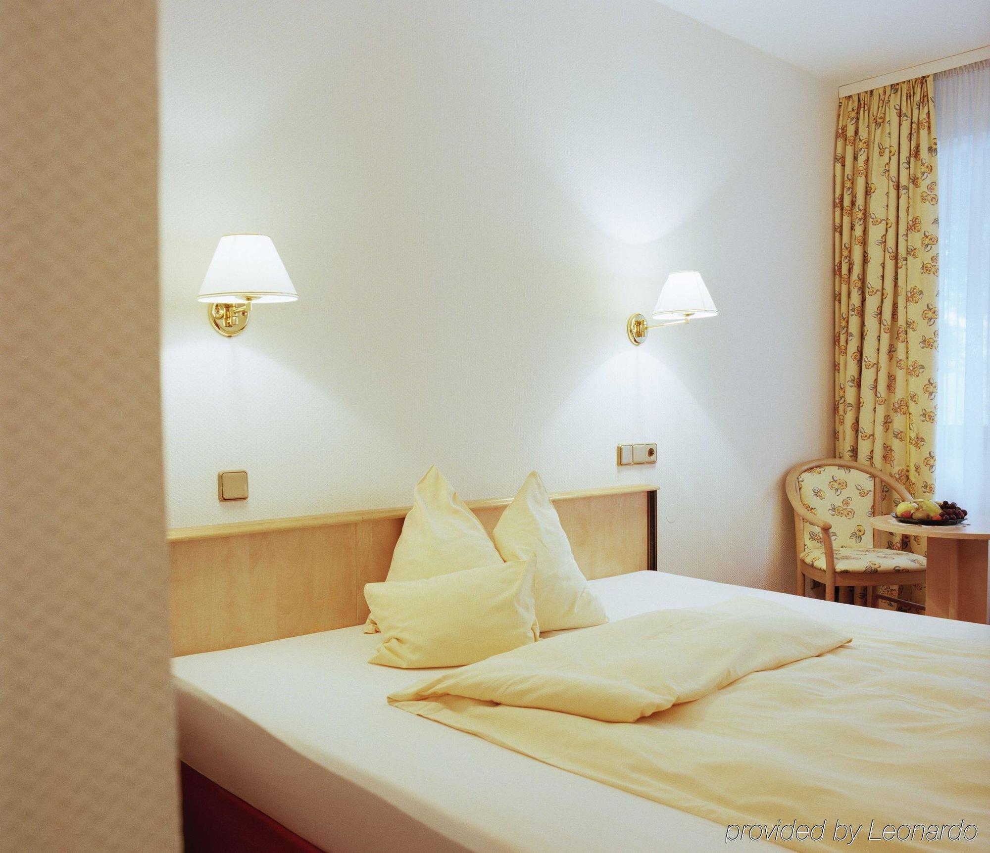Rheinterrasse Benrath 4* Dusseldorf