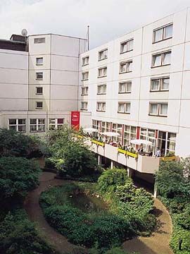 Hotel Ibis Hauptbahnhof 2*