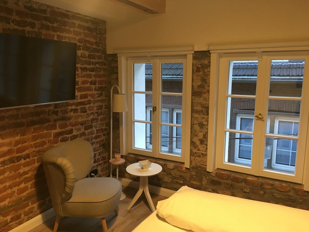 Apartment Square 20 *