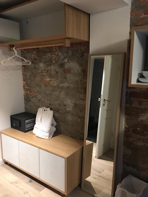 Square 20 Apartment