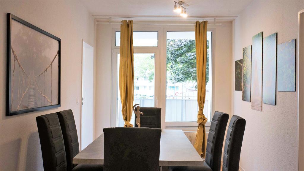 And Work Apartment Dusseldorf