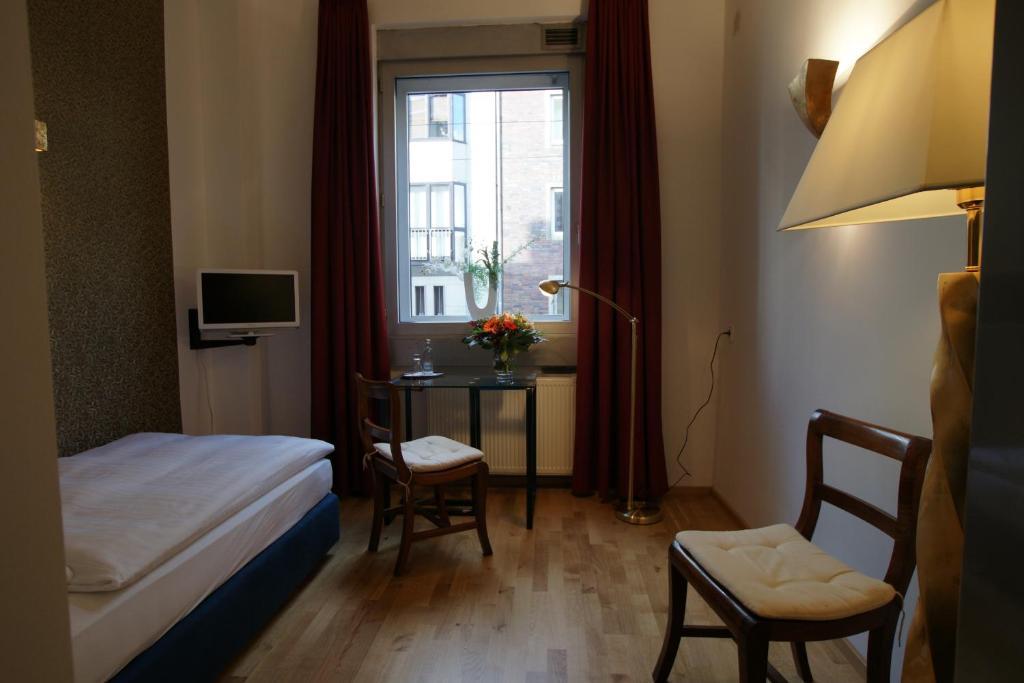 Stern Hotel