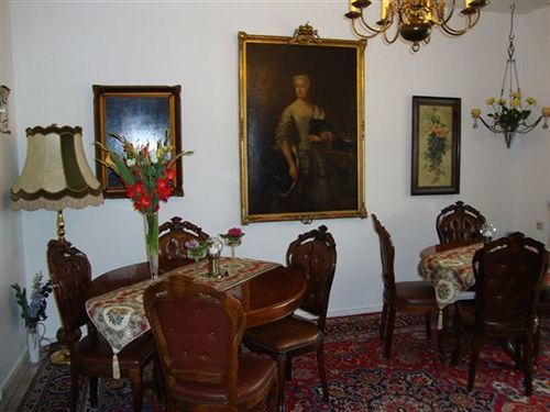 Haus Mooren, Garni Hotel Dusseldorf