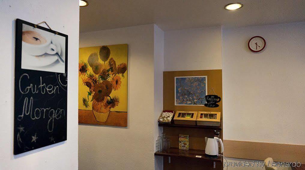 Central Hotel 3*