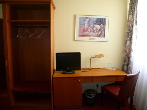 Hotel Mondial 3*