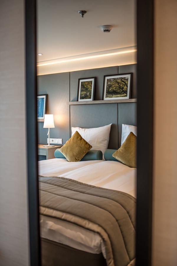 Botel Fairtours Hotelschiff Asara***** *