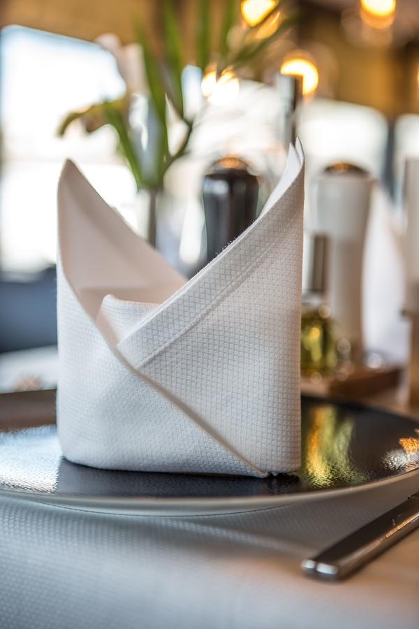 Fairtours Hotelschiff Asara***** * Düsseldorf