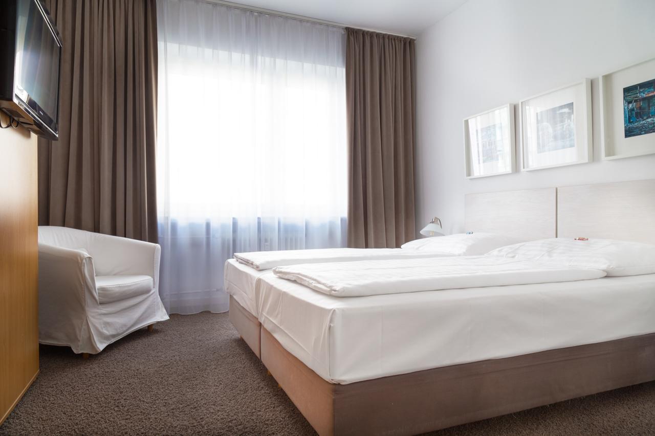 Max Self-check-in 3* Dusseldorf