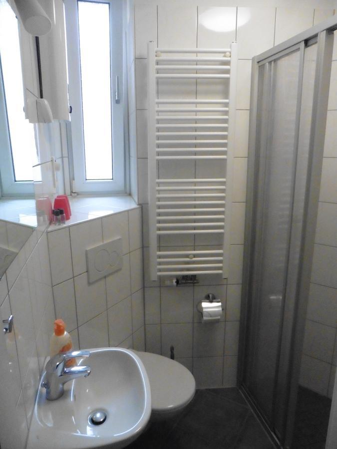 Gaestehaus Grupello Guest house 2*