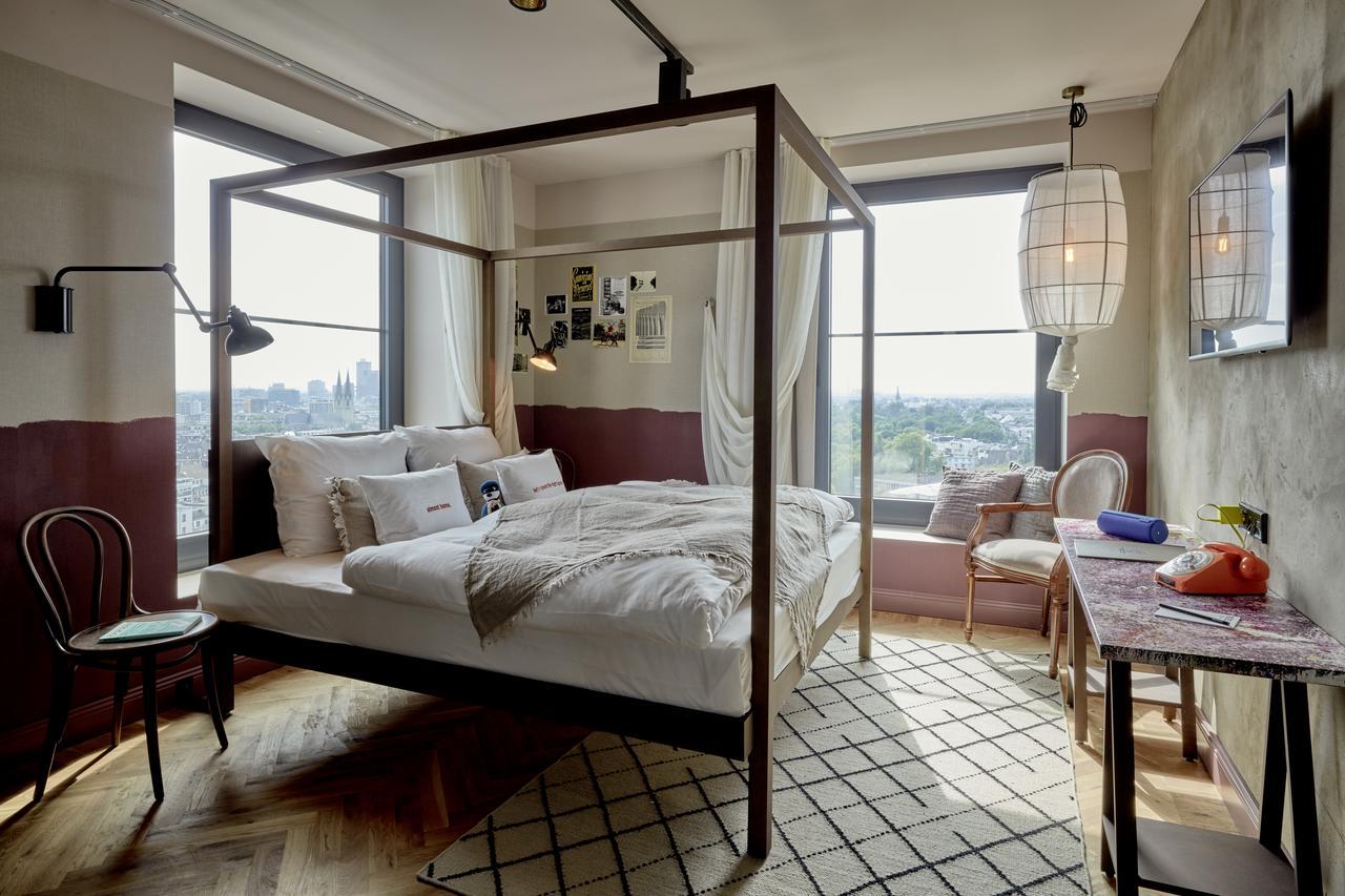 Hotel 25hours Tour