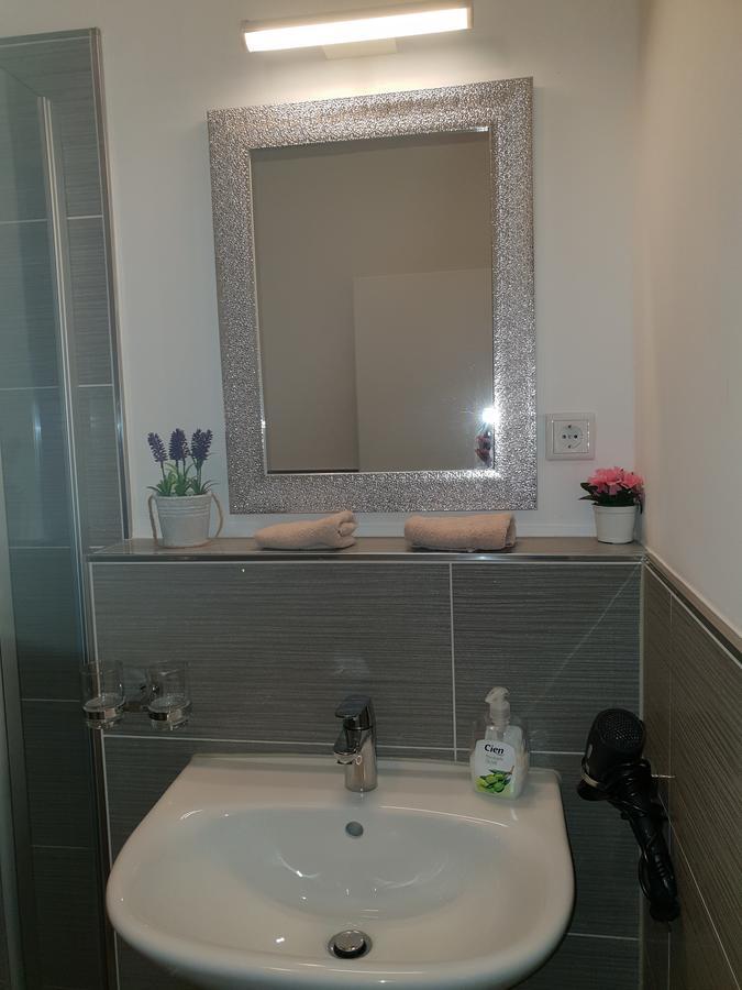 Studio Leopoldstreet * Dusseldorf