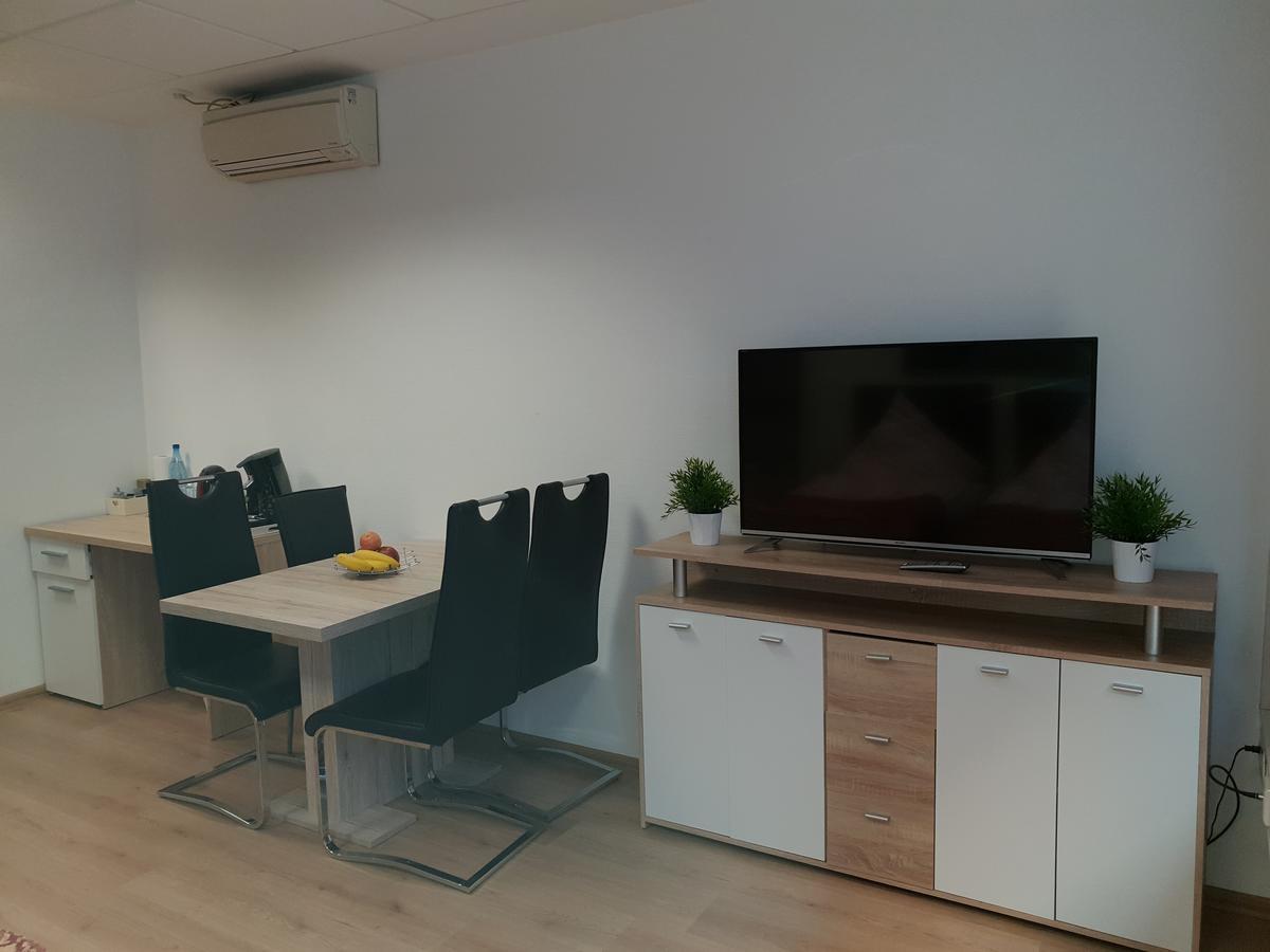 Studio Leopoldstreet Apartment Dusseldorf