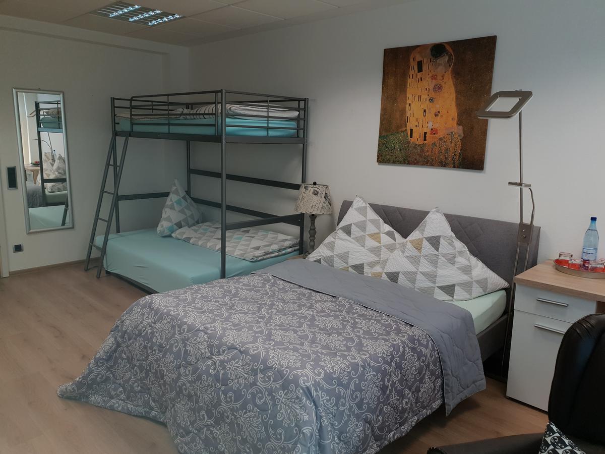 Studio Leopoldstreet Apartment Dusseldorf