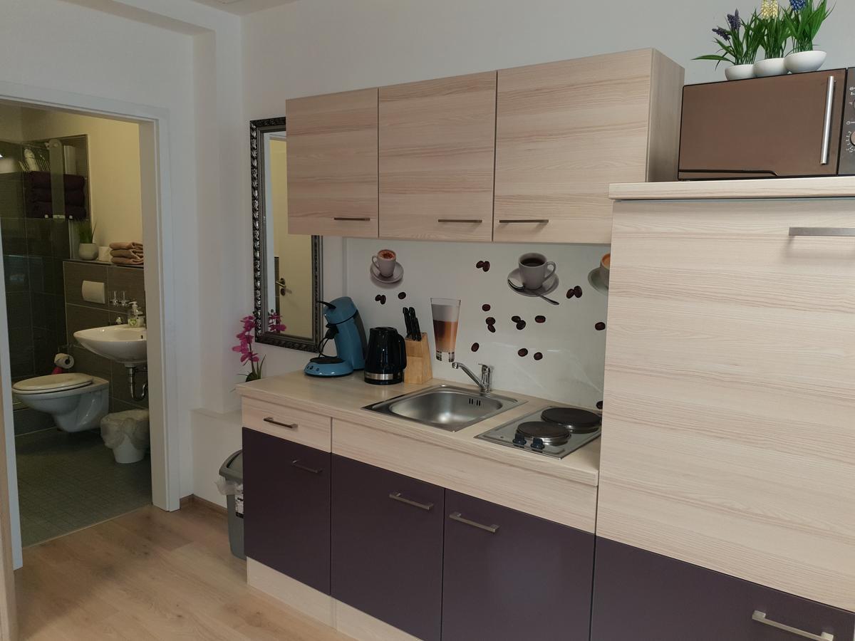 Apartment Studio Leopoldstreet Dusseldorf