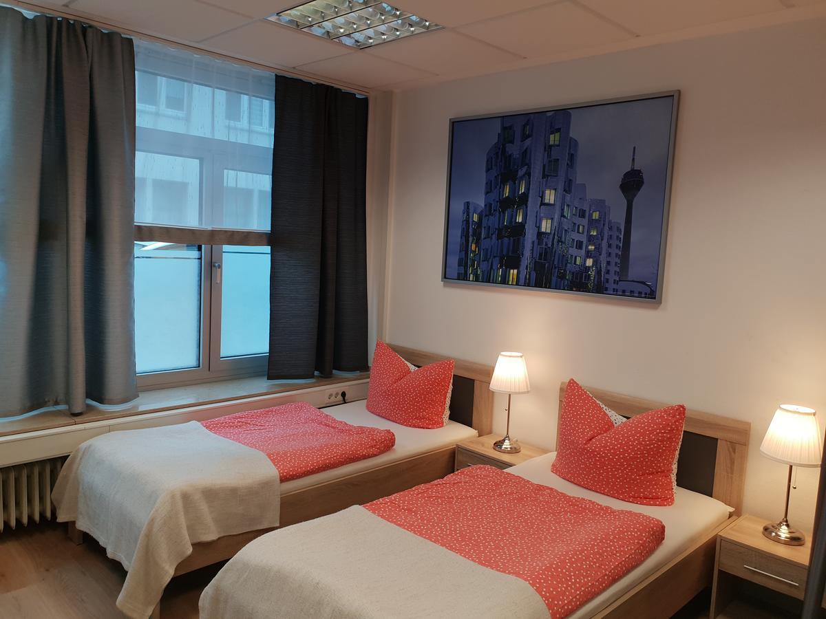 Studio Leopoldstreet * Dusseldorf