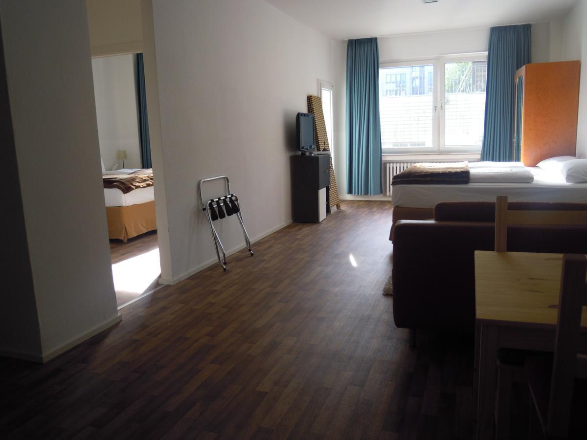 Central Hotel 3*