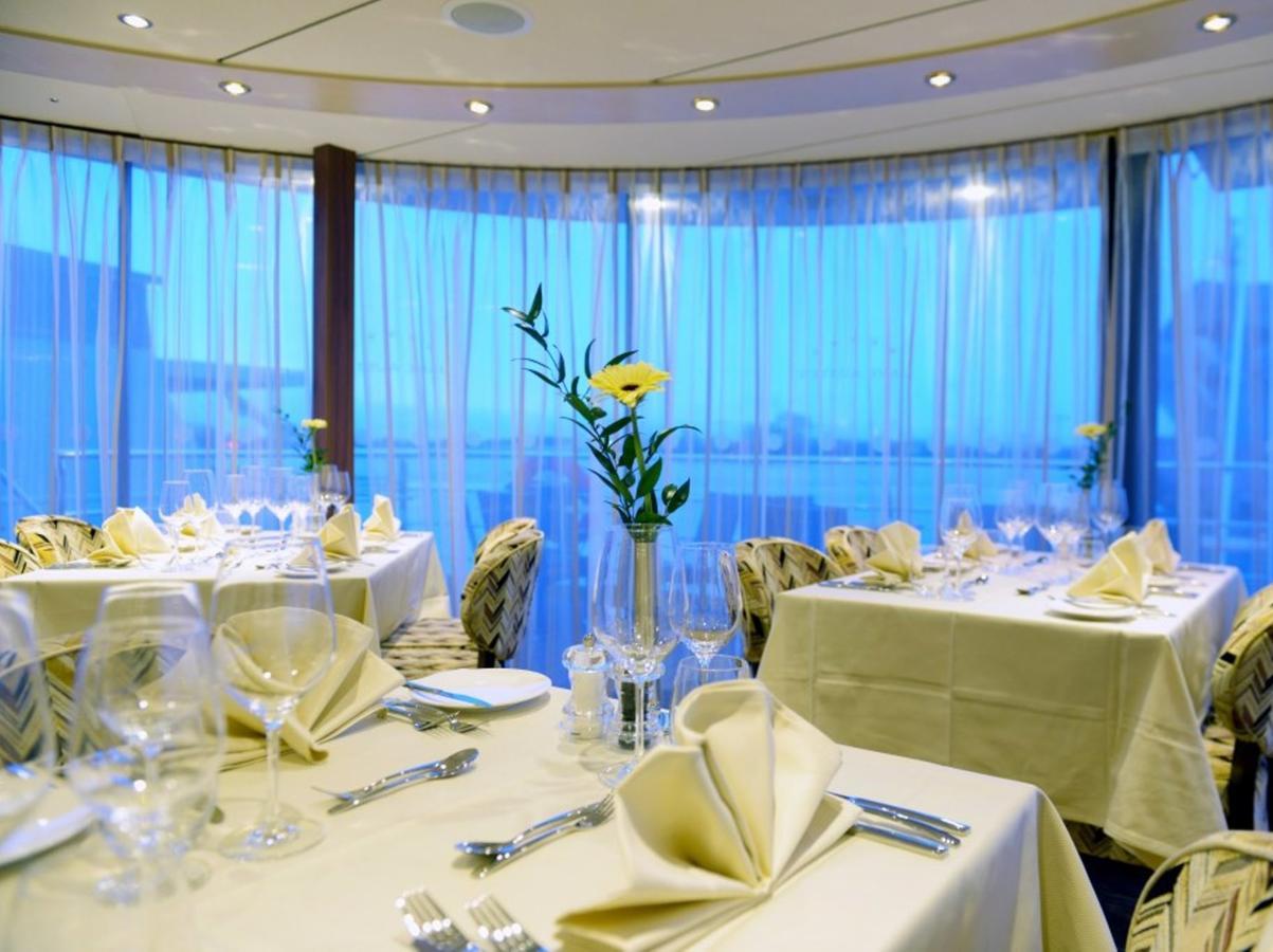 Baxter Hoare Ship Hotel Dusseldorf