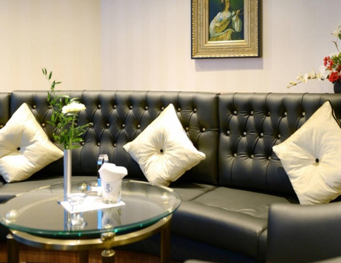 Hotel Baxter Hoare Ship Dusseldorf