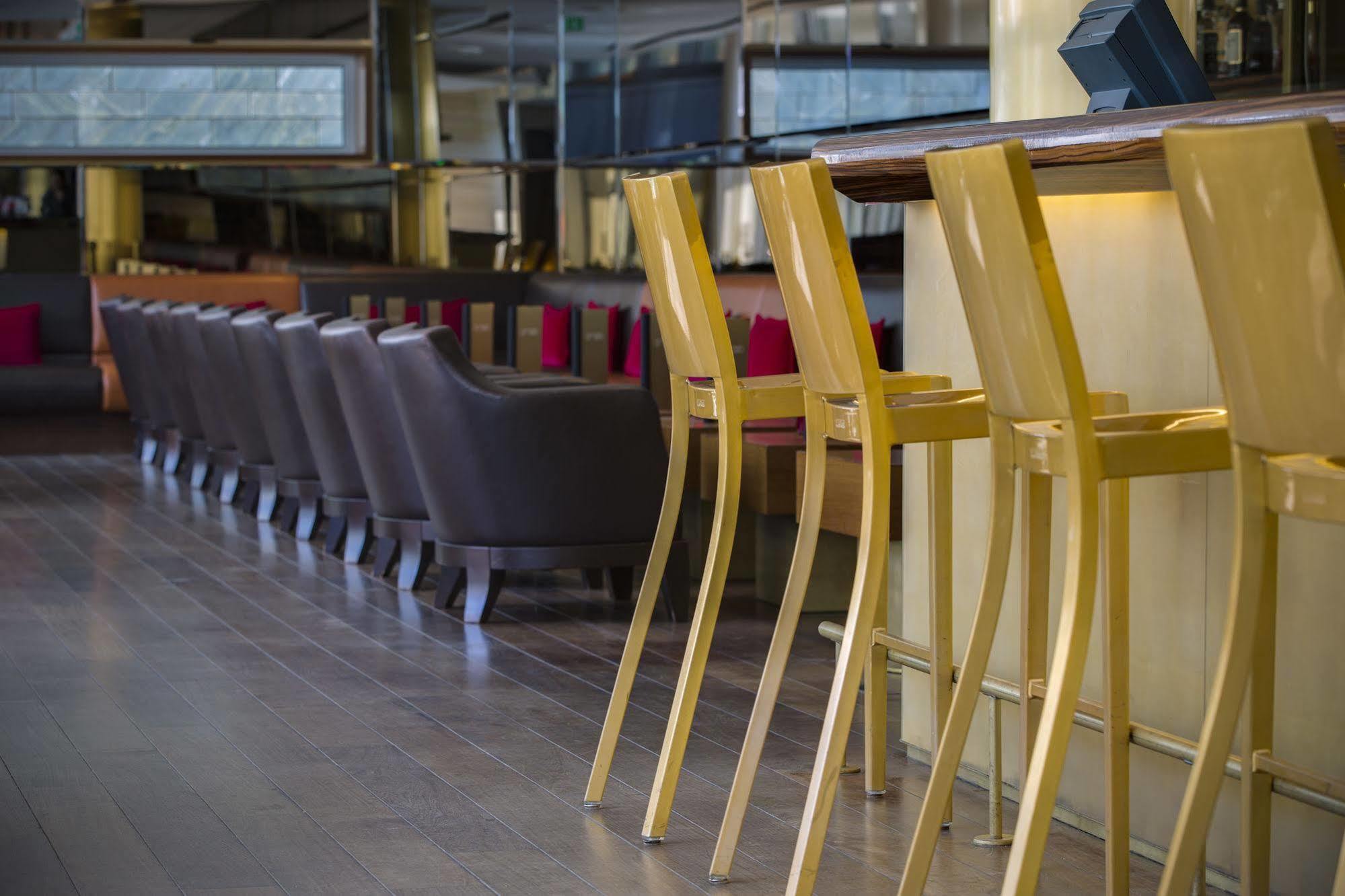 Radisson Blu Media Harbour Hotel, 4* Dusseldorf