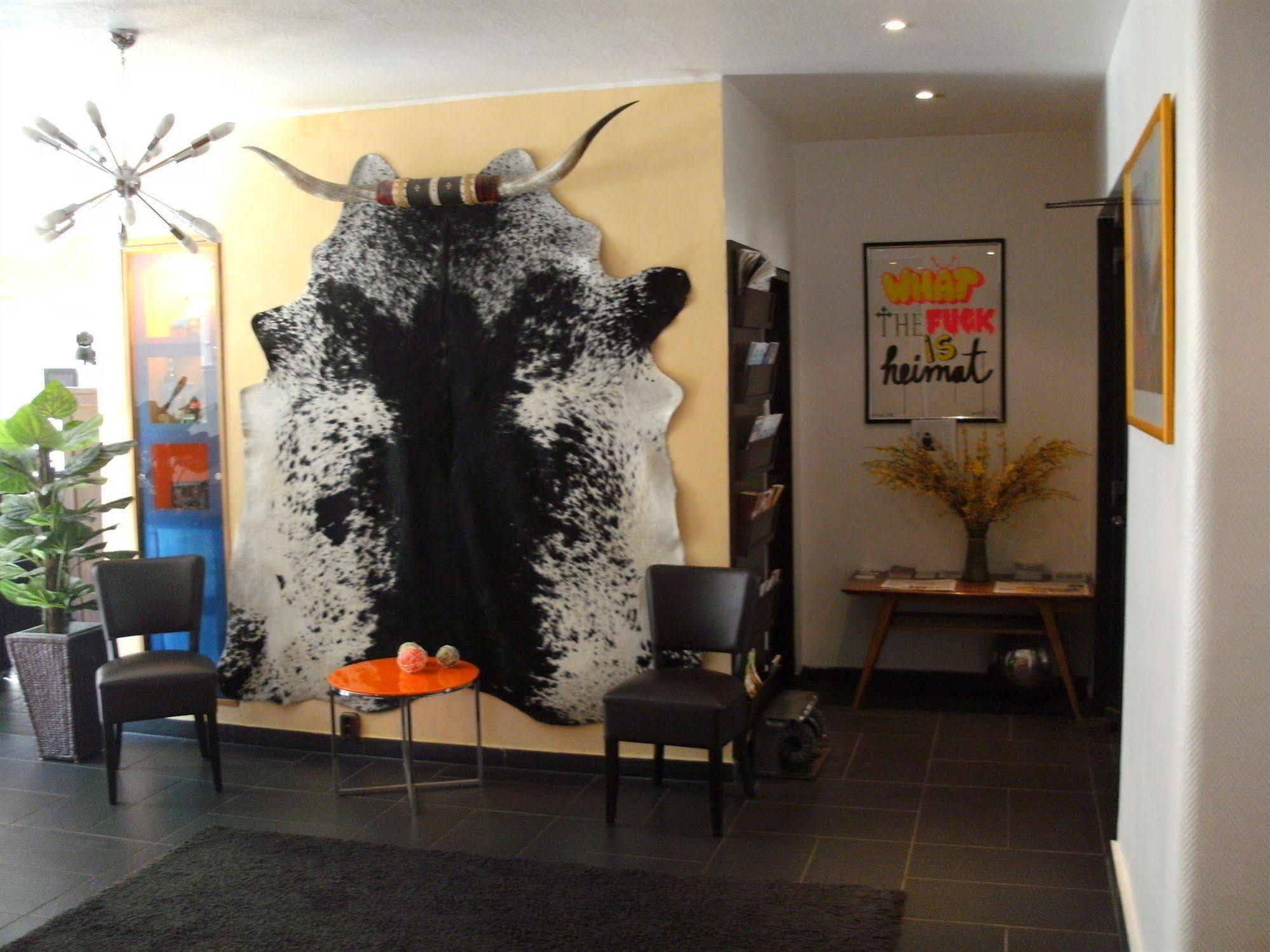 Central Hotel 3*