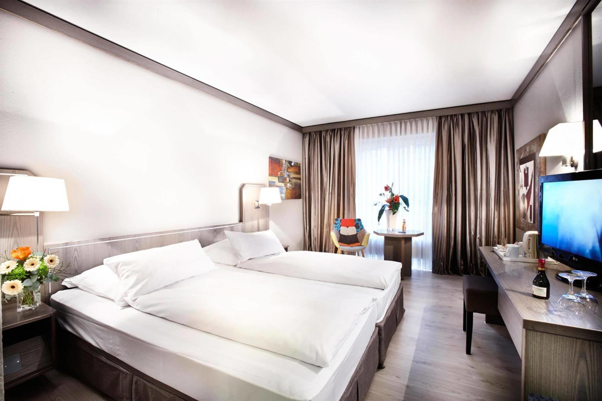 City By Tulip 4*