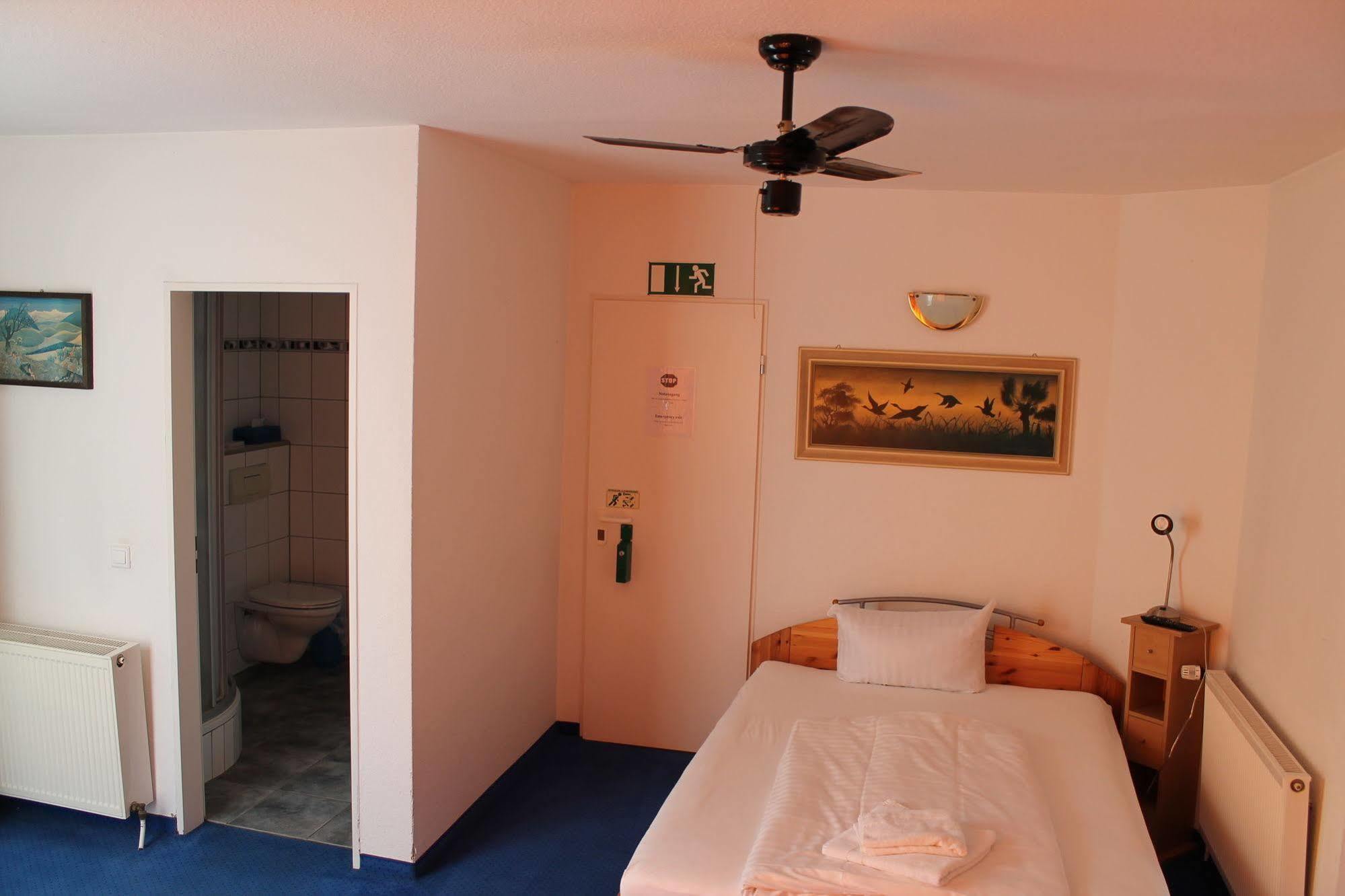 City Lounge Hotel