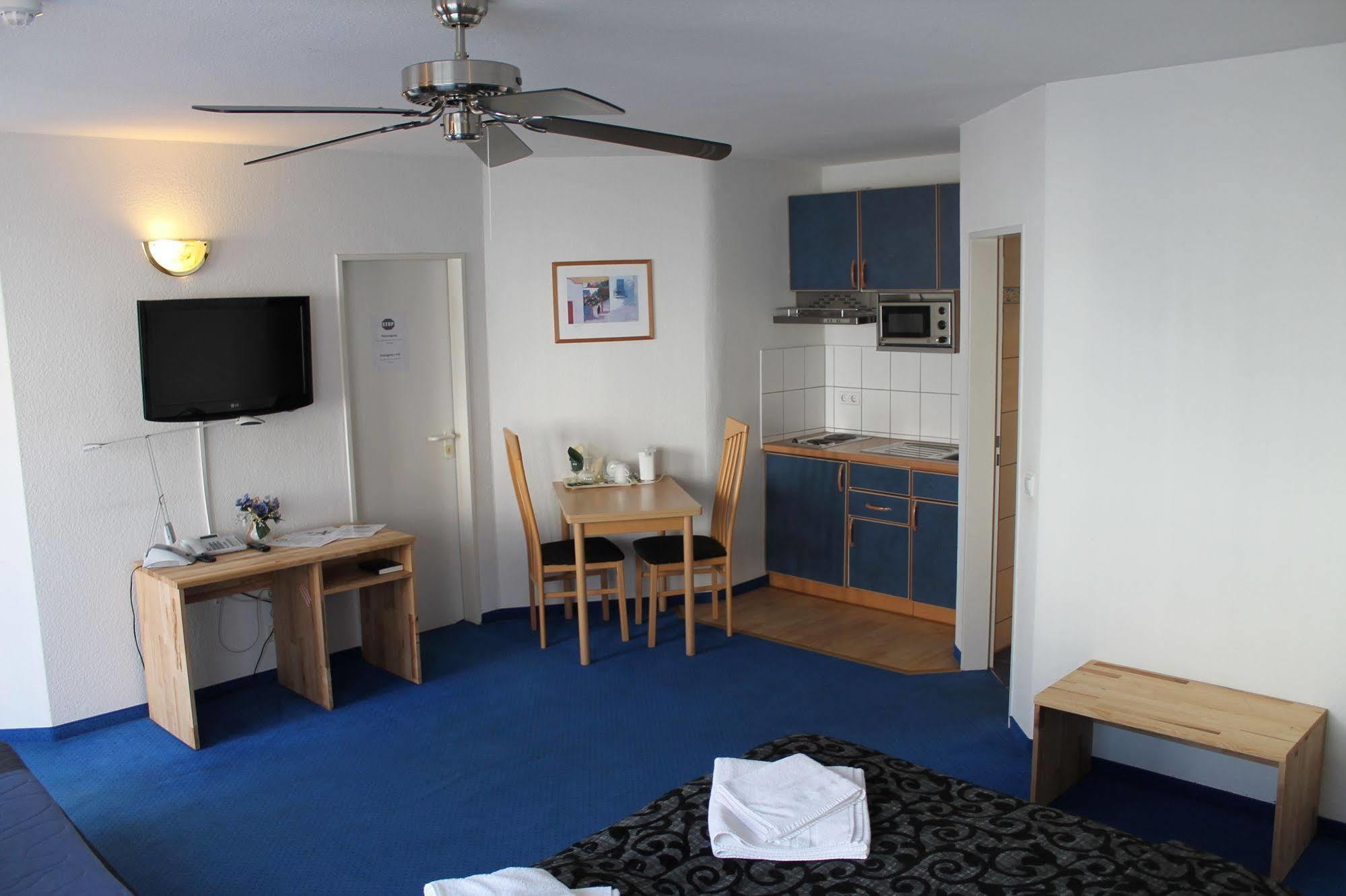 Hotel Lounge