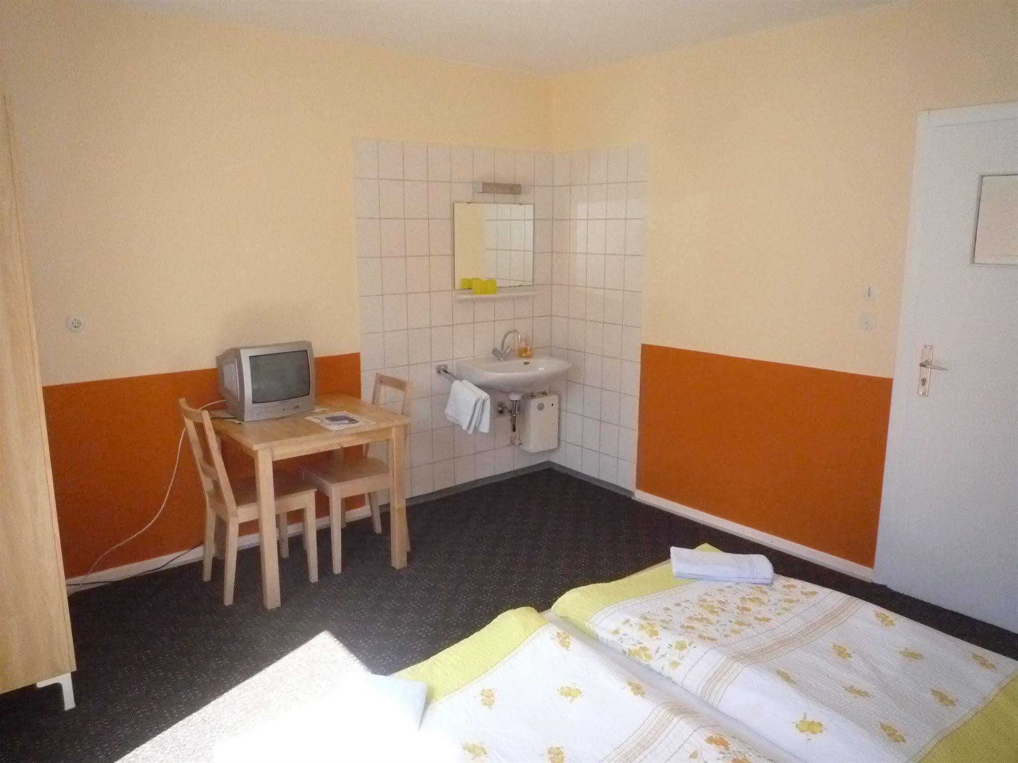 Guest house Gaestehaus Grupello 2*