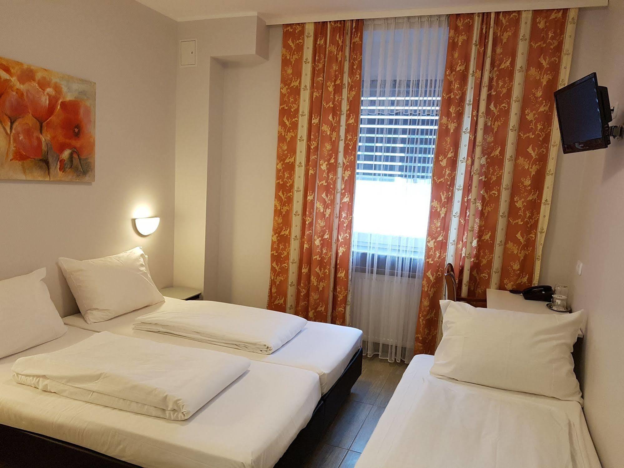 Diana Guest house Dusseldorf