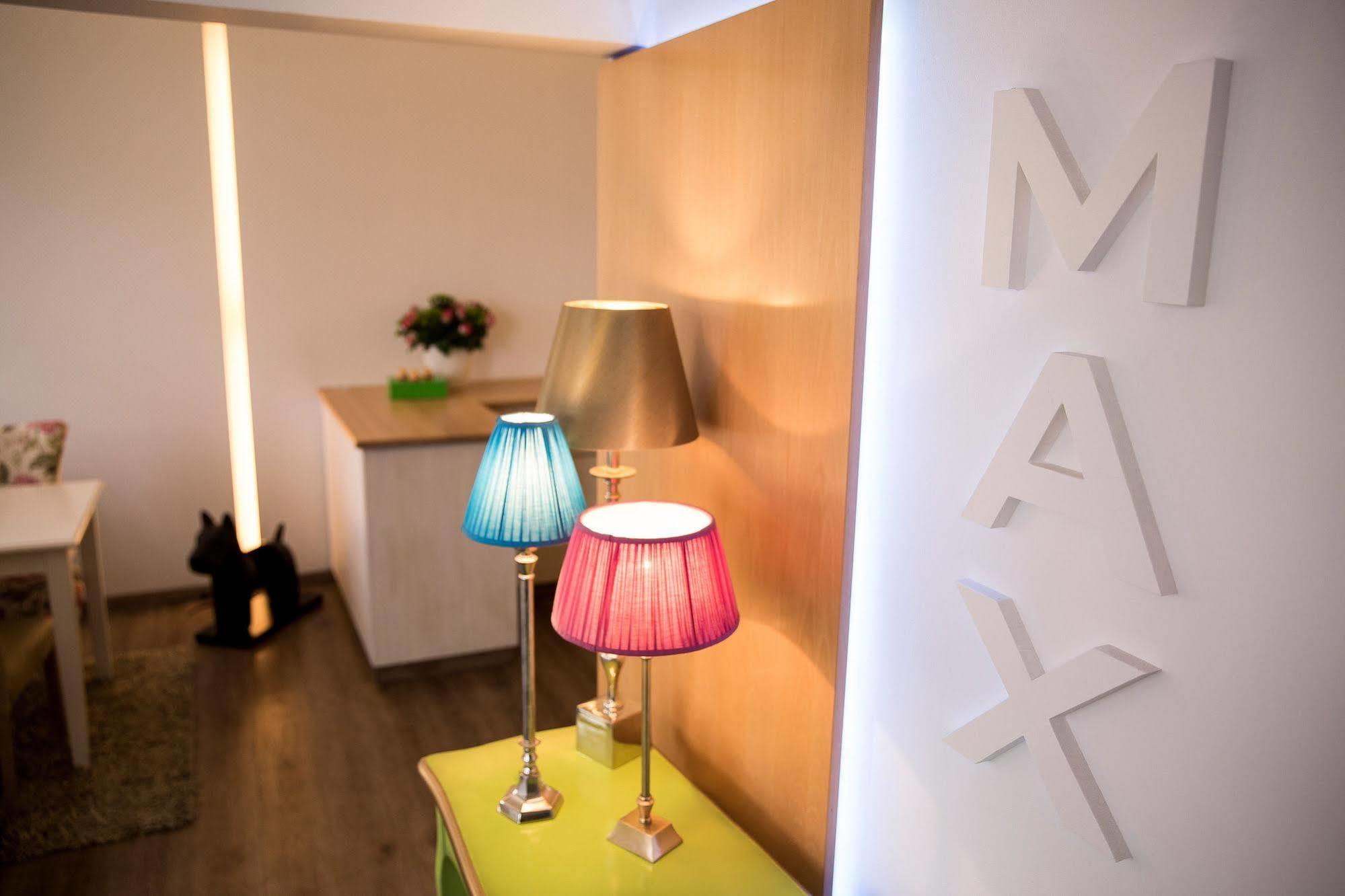 Hotel Max Self-check-in 3*