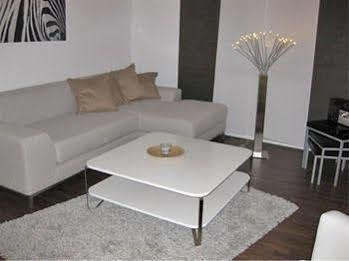 Wohnung7 Apartamento *