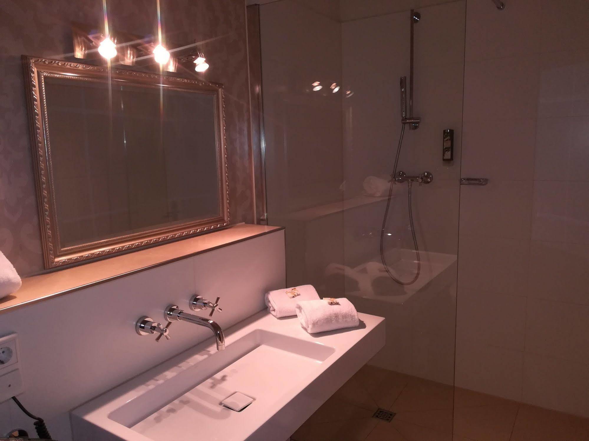 Aparthotel Living Am Carlsplatz Düsseldorf