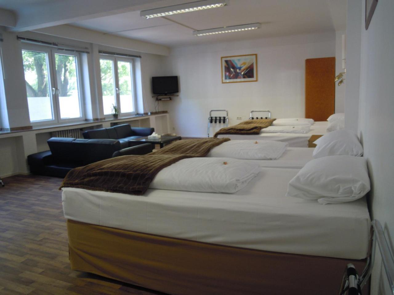Central Hotel Dusseldorf