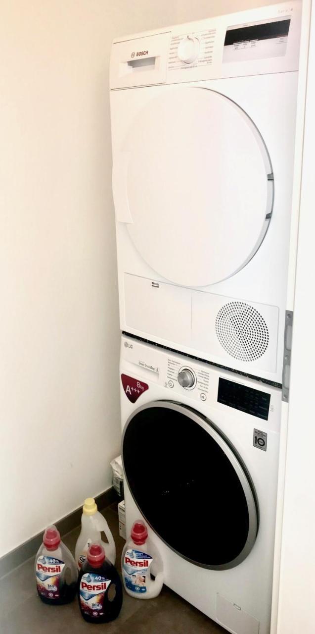 Center Apartment *