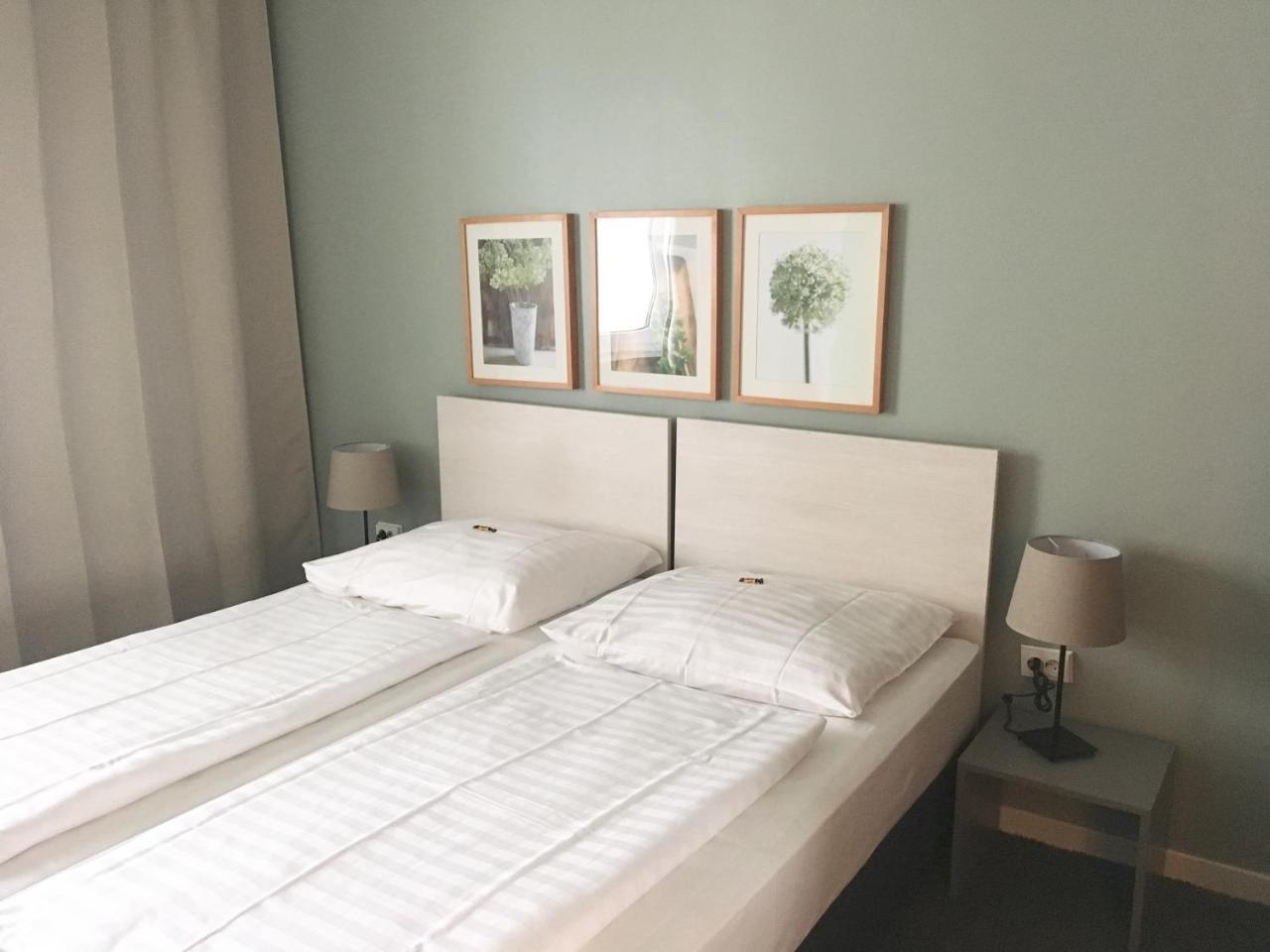 Hotel Max Self-check-in 3*