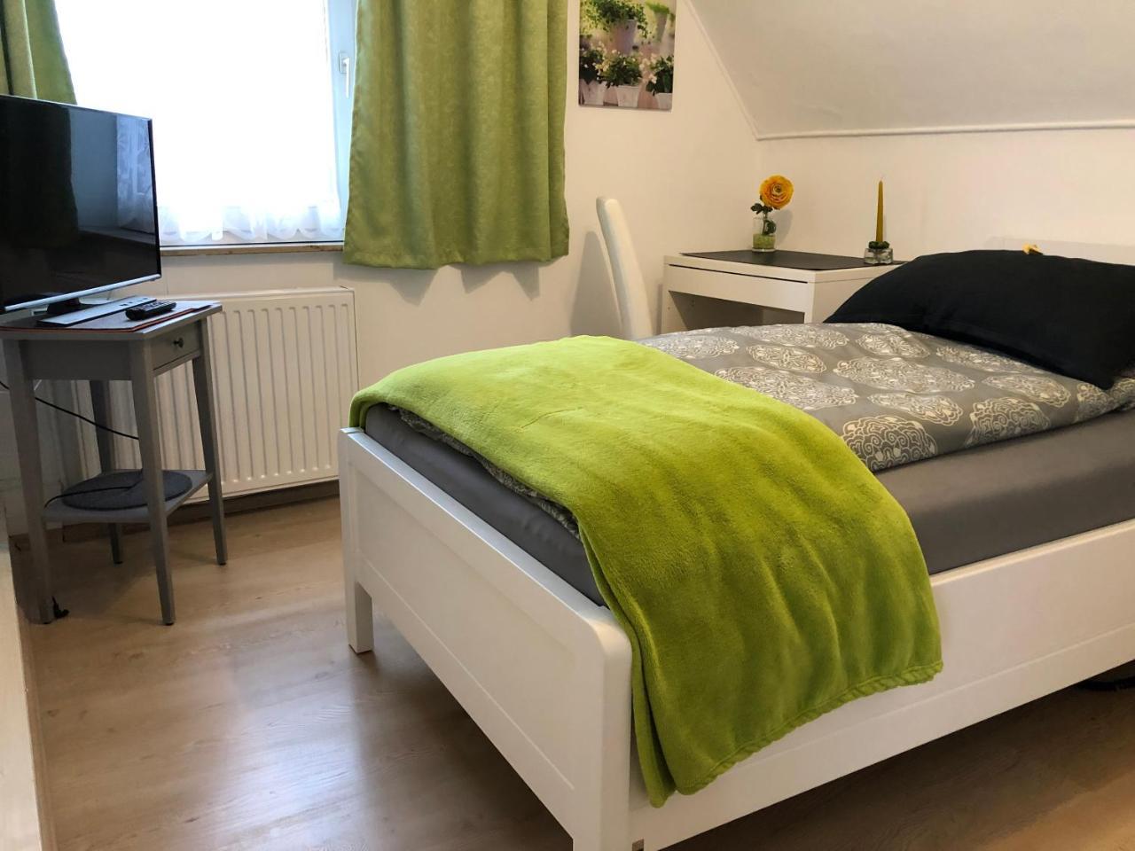 Messezimmer 4u 3* Dusseldorf