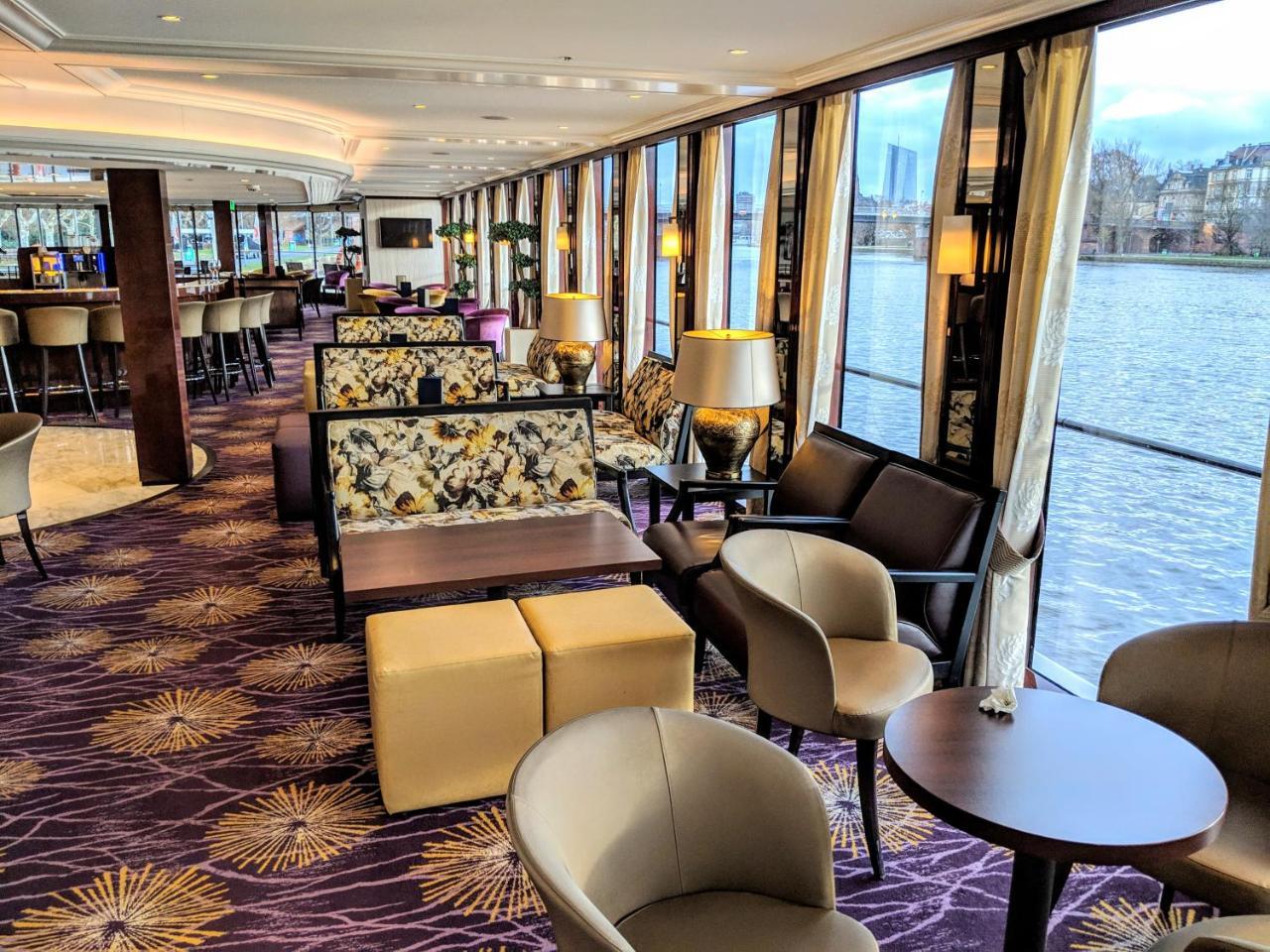Botel Select Ms Charles Dickens -