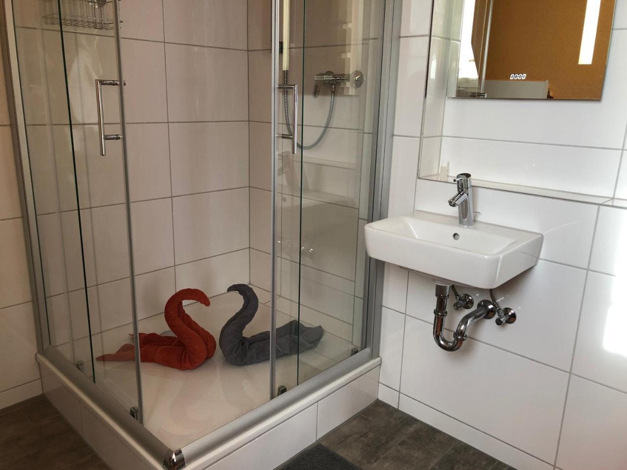Guest house Messezimmer 4u 3*