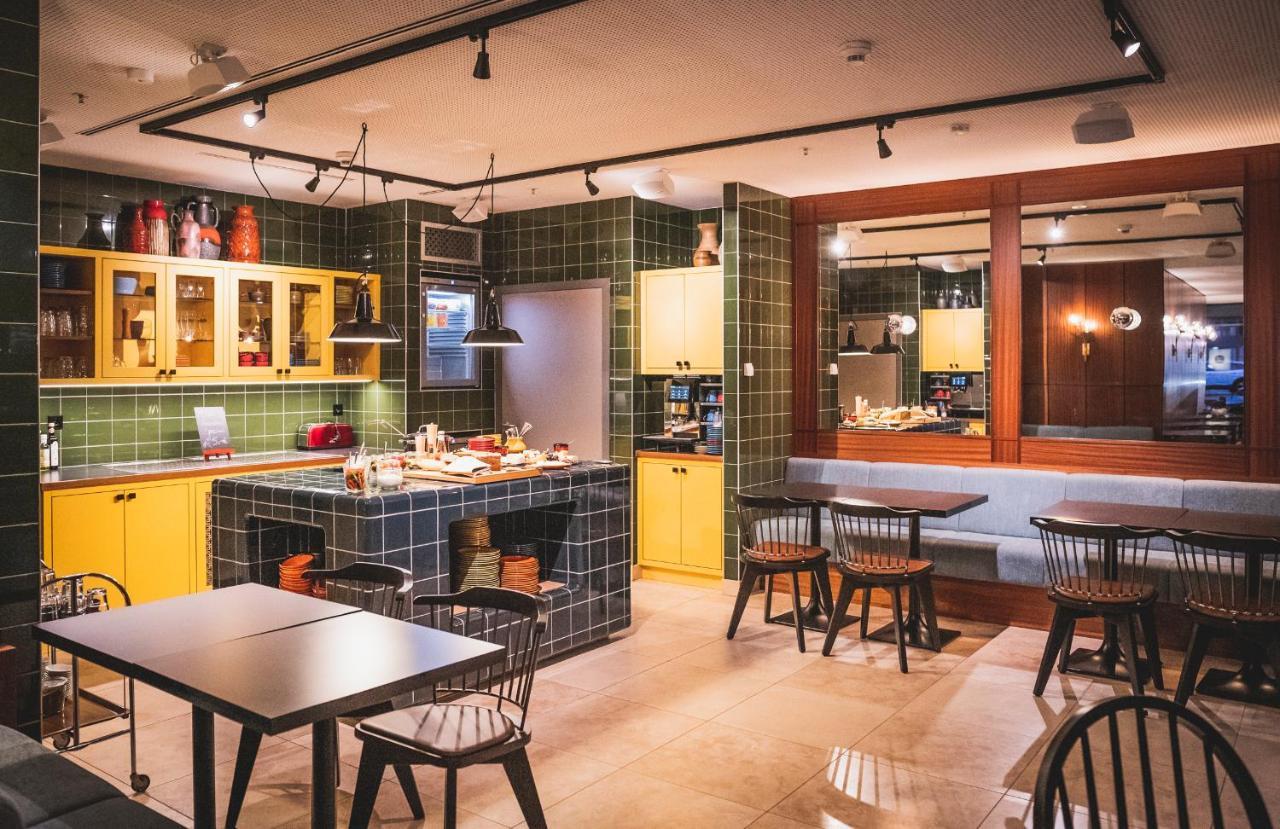 Henri Downtown Hotel 4*