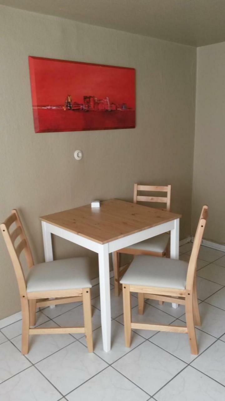 Apartment Messe Diezelweg Dusseldorf