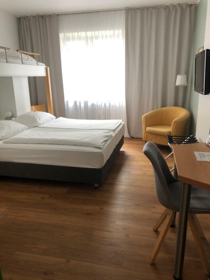 Hotel Max Self-check-in 3*