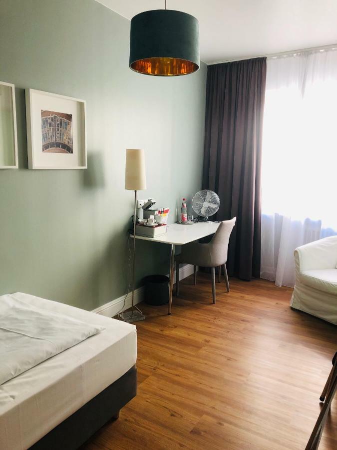 Max Self-check-in 3* Dusseldorf