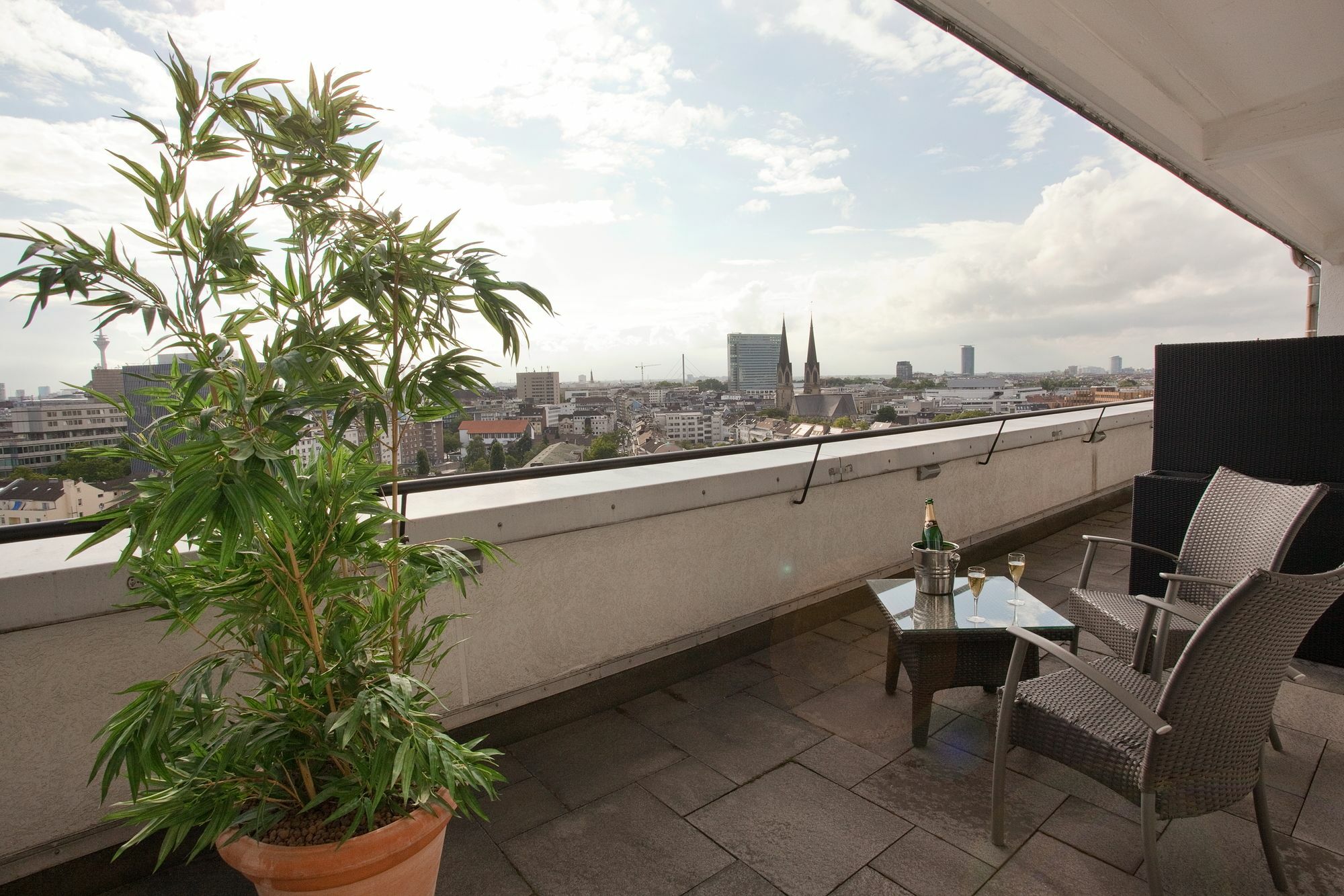 Boardinghouse Apartment