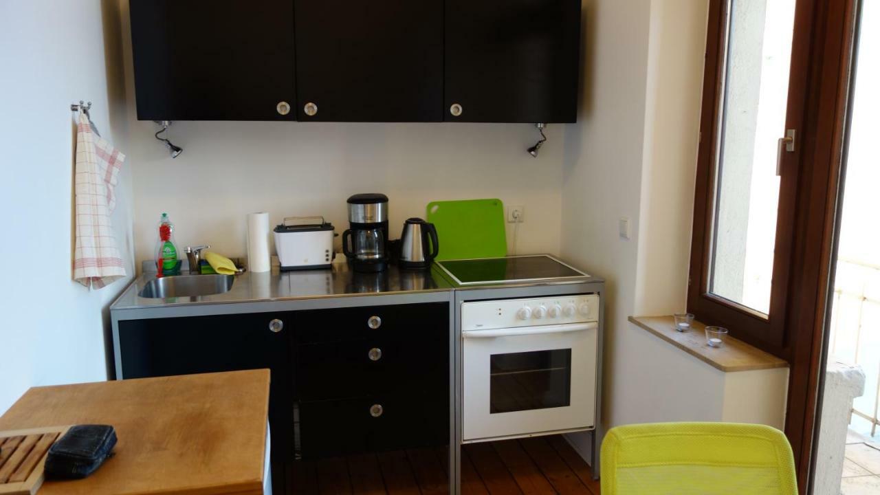 Apartment Altbauwohung In Dusseldorf-flingern Dusseldorf