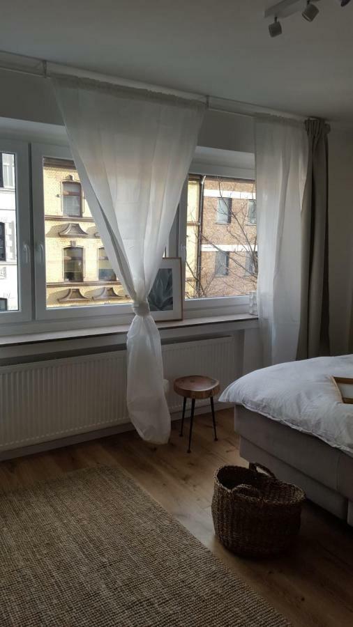 Apartment Nettes In Düsseldorf-derendorf - Stylisch + Gemütlich