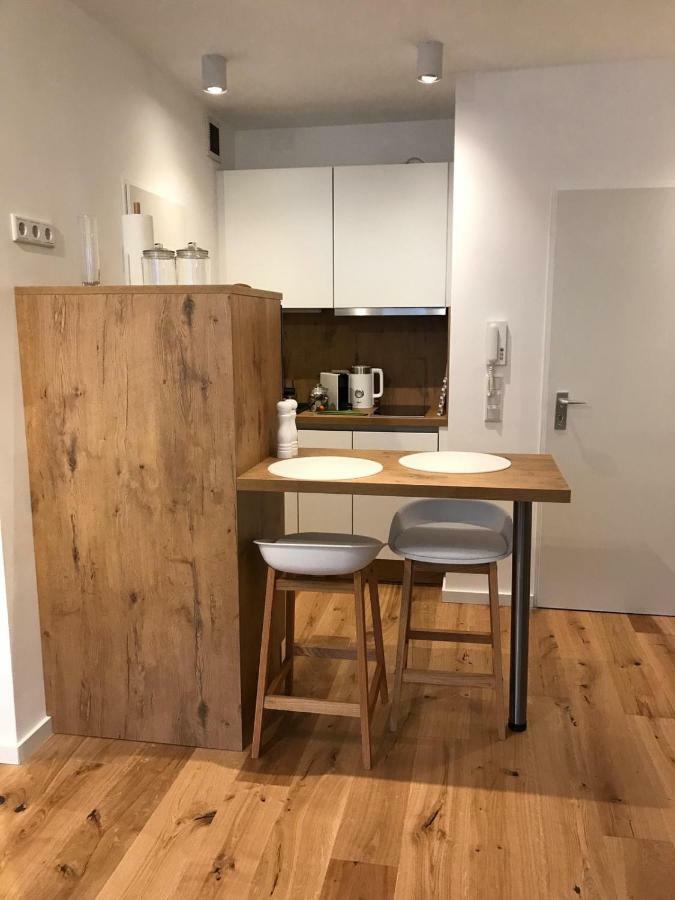 Nettes In Düsseldorf-derendorf - Stylisch + Gemütlich Apartment *