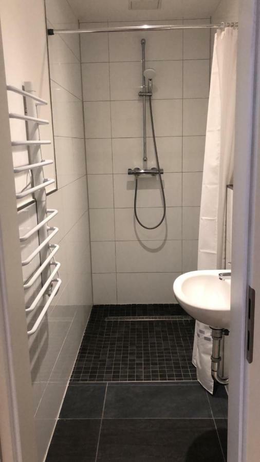 Studio-apartment Am Wehrhahn 38 * Dusseldorf