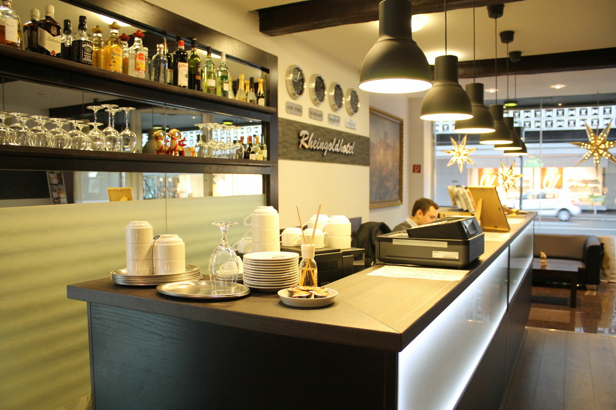 Hotel Rheinmetropole 3*