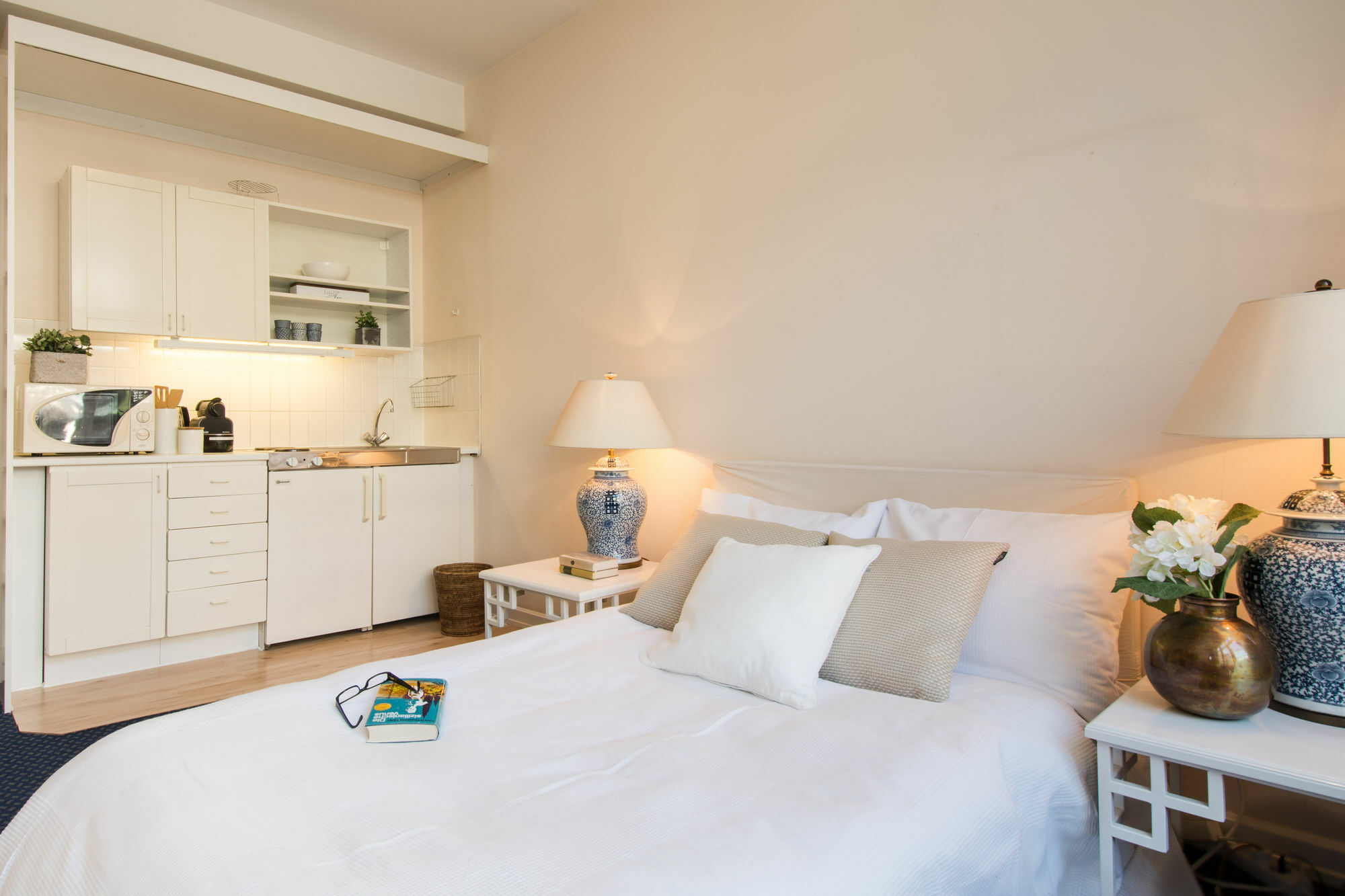 Aparthotel Living Am Carlsplatz 4*